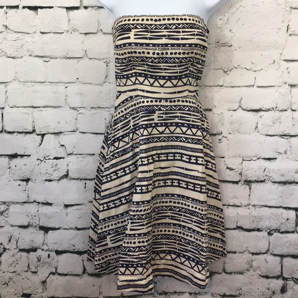 The Limited Dresses & Skirts - 🎉Closet Clearout Sale The Limited strapless dress with built in bra
